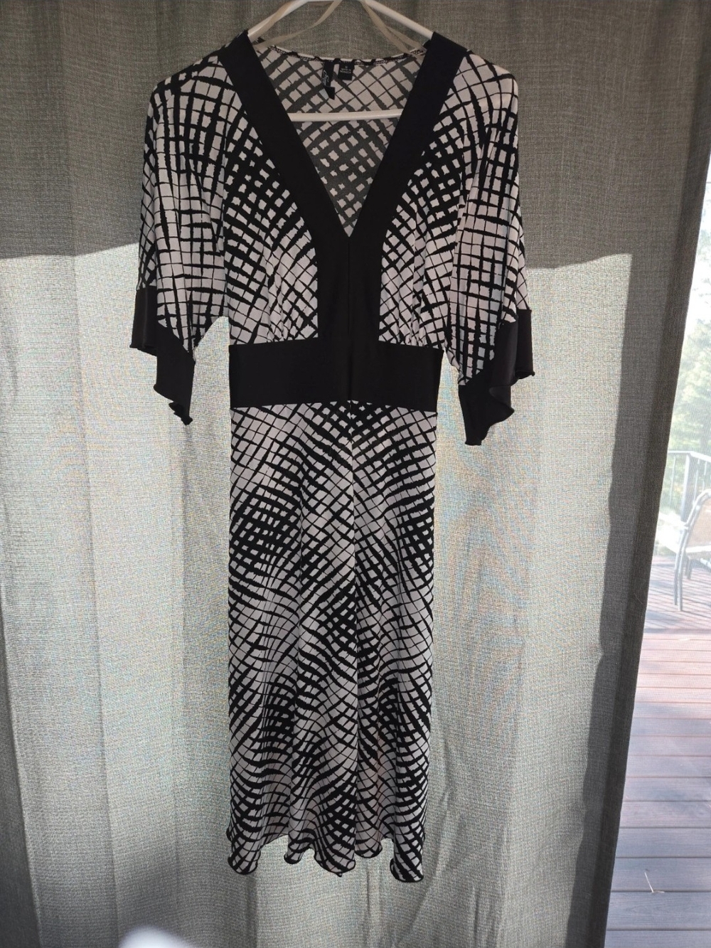 Milano Black & White V-Neck Graphic Print Dress